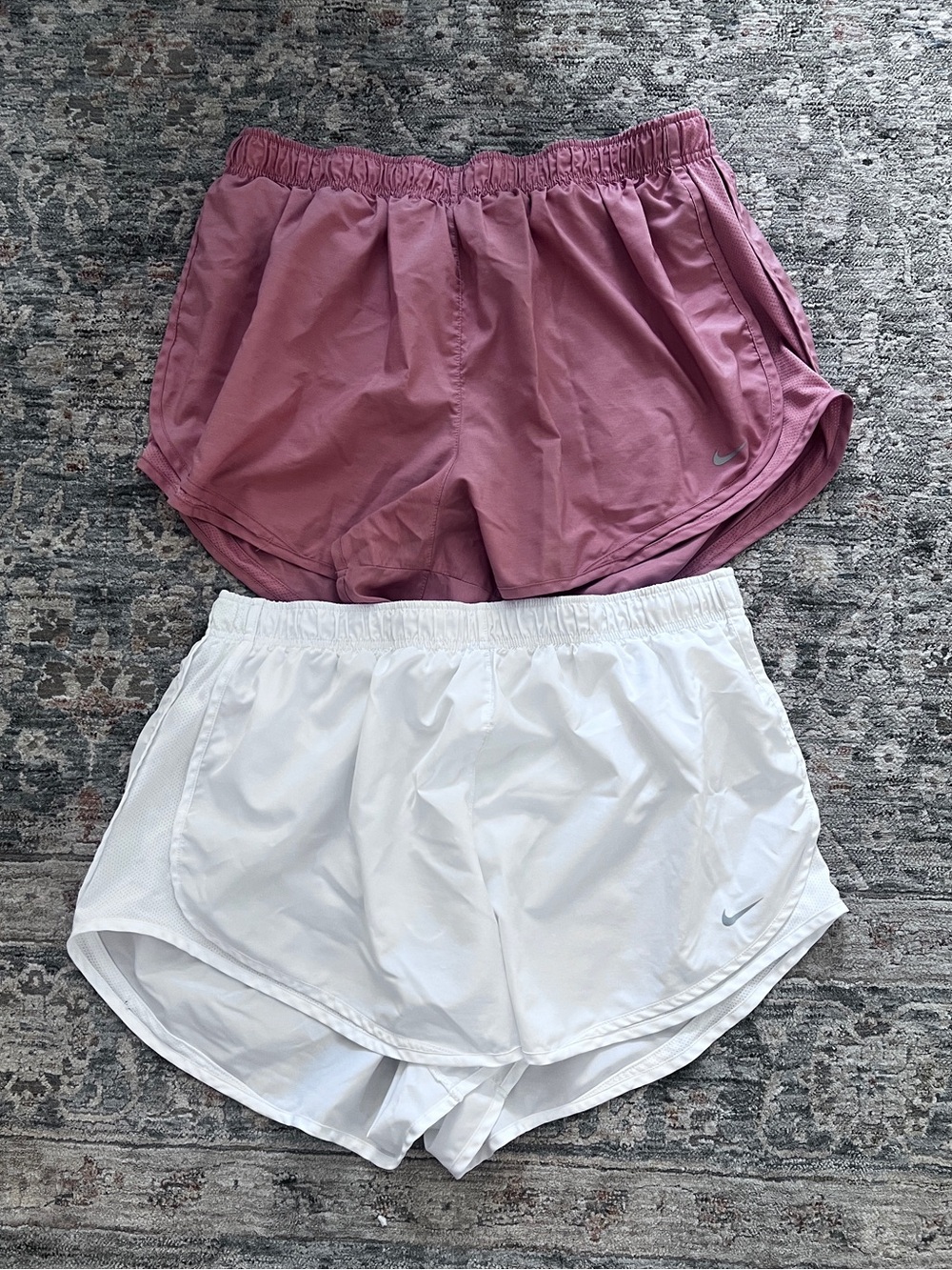 2 pair Nike Women’s Tempo Running Shorts Deep Blush and White Size 1X/XL Dri-FIT